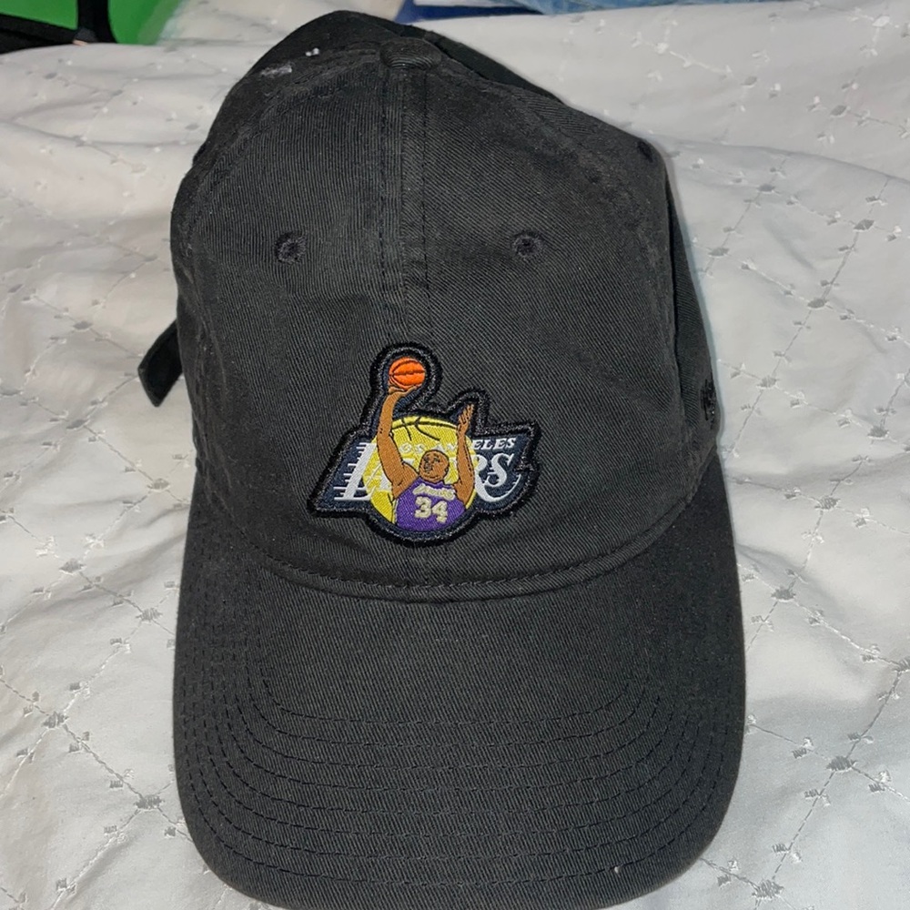 Lakers Shaq, pre curved hat, good condition